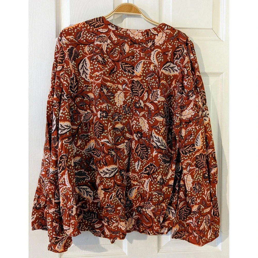essica Simpson Ladies Woven Top Boho Flowy Size Large Mother Nature Floral‎ L/S